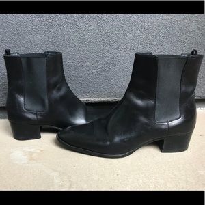 Saint Laurent black leather Chelsea boot